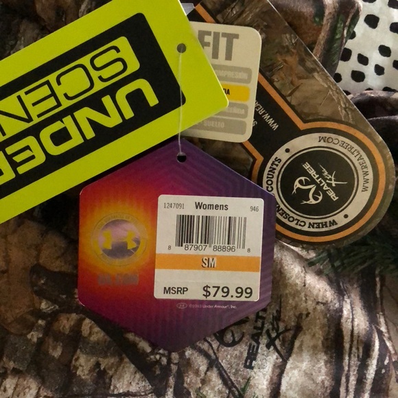 NWT Under Armour compression top small - Picture 3 of 6